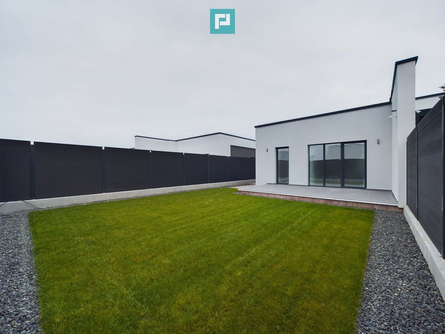 Duplex modern, pe parter, amplasat într-o zonă liniștită din Moșnița Nouă - Poză 15