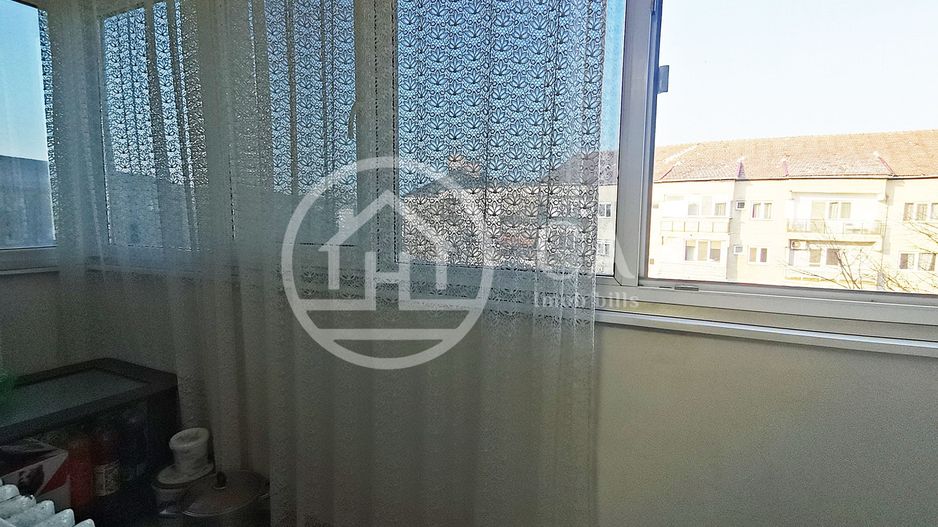 Apartament cu 4 camere de vanzare in Nufarul, Oradea - Poză 15
