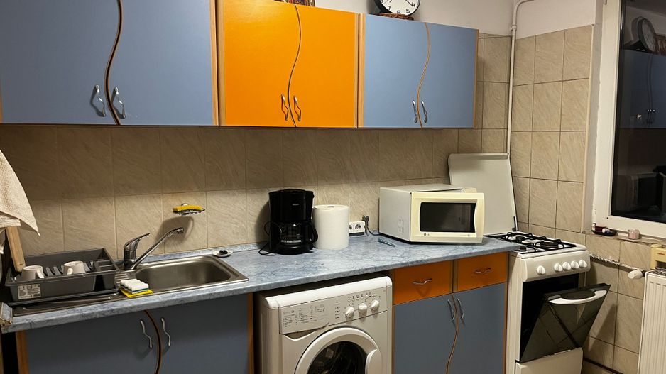 Apartament 2 camere decomandat, etaj 4, renovat, metrou 1 Decembrie 1918 - Poză 10