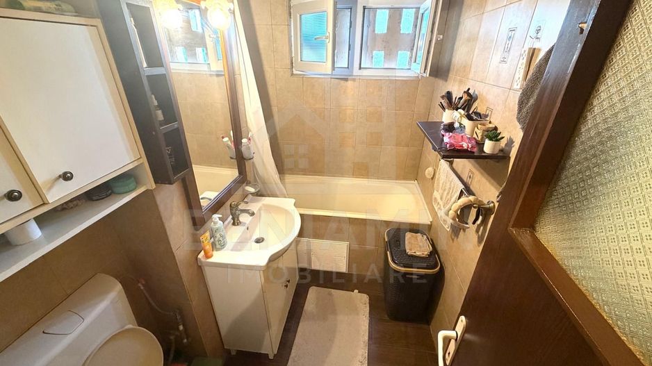 3 camere semidecomandat etaj 3 mobilat utilat - Valea Rosie - 69mp - Poză 8