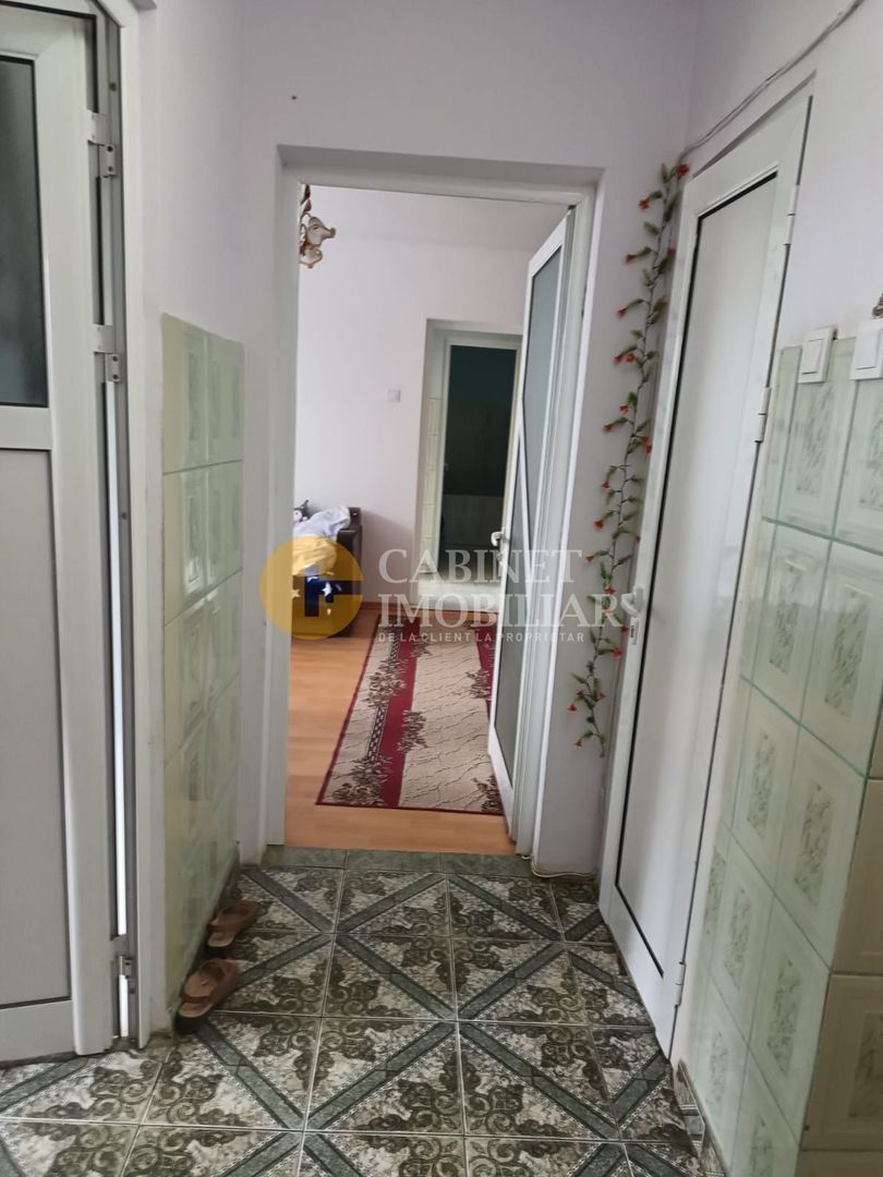 1050 Euro/MP - 3 camere SD - Zona Podu Ros - Poză 7