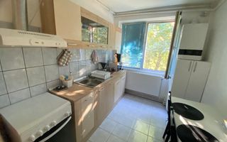 3 camere confort 1 etaj 3 zona Medicina CENTRALA PROPRIE - Poză 8