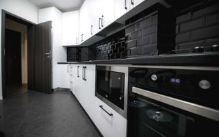 Apartament 3 camere, Decomandat, et.2- langa parcul Copou - Poză 1