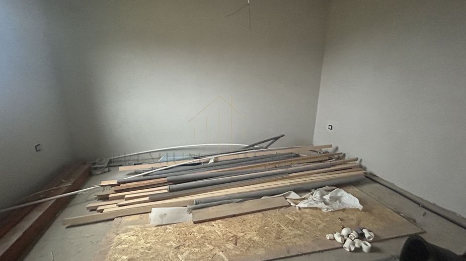 Casa la gri in Onesti - Poză 3