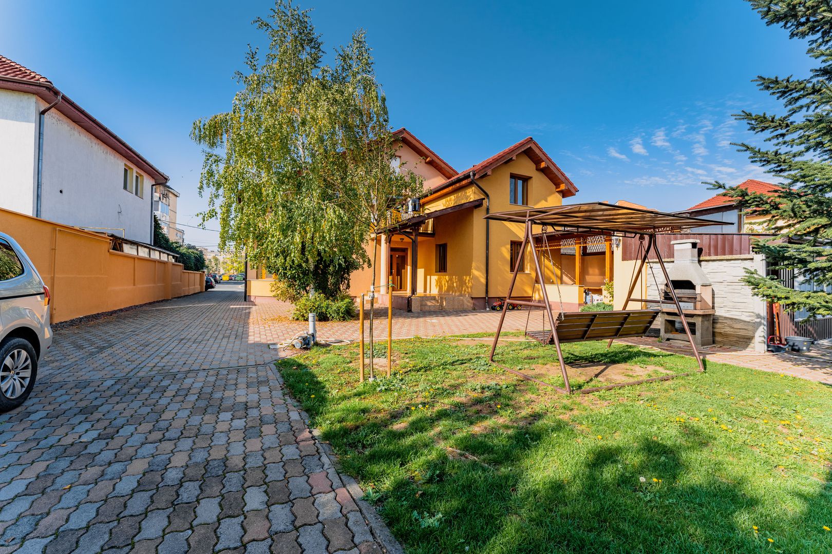 Vilă cu teren generos în Pârneava - Poză 3