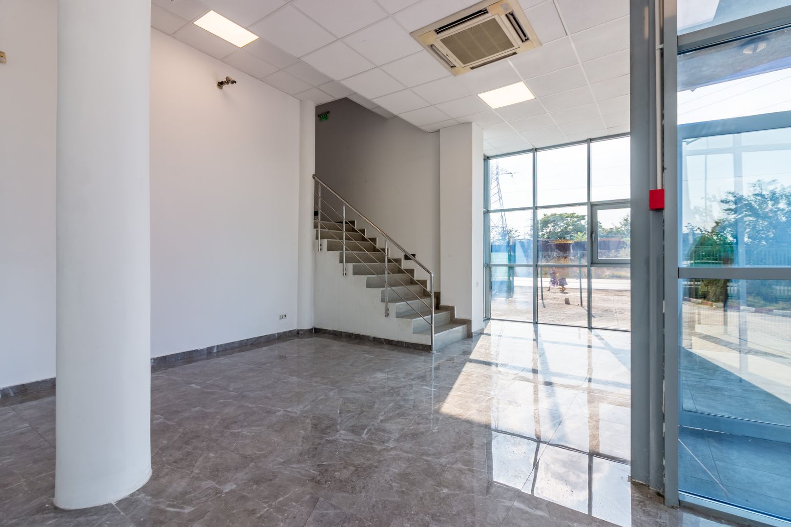 Vanzare Spațiu industrial-logistic 1550mp Centura B. Renovat 2024 ISU - Poză 21