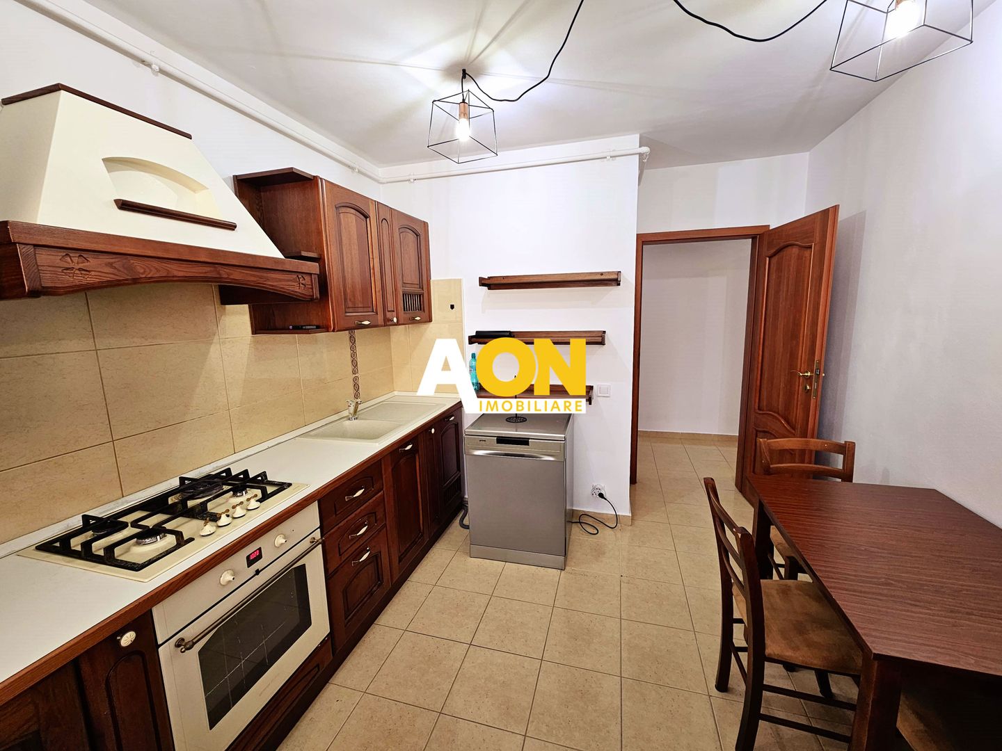 Apartament 4 camere, 3 bai, 137 mp utili, cu garaj, Cetate, zona Piata - Poză 8