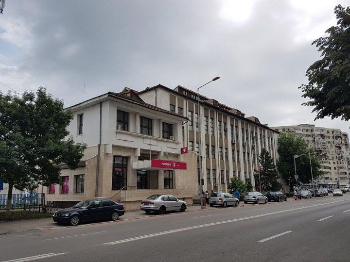 Cladire comerciala Alexandria - Poză 1