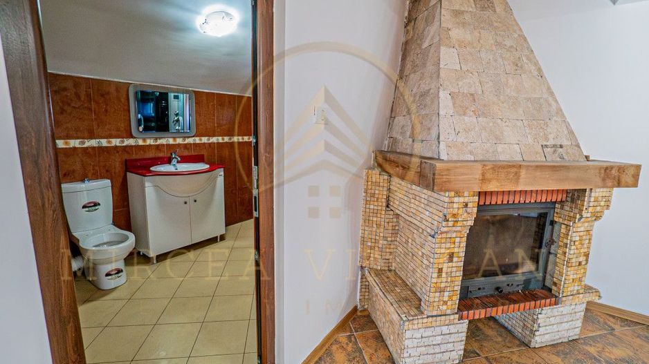 Lazu - Vila de vânzare compusă din P+1E+M. - Poză 48