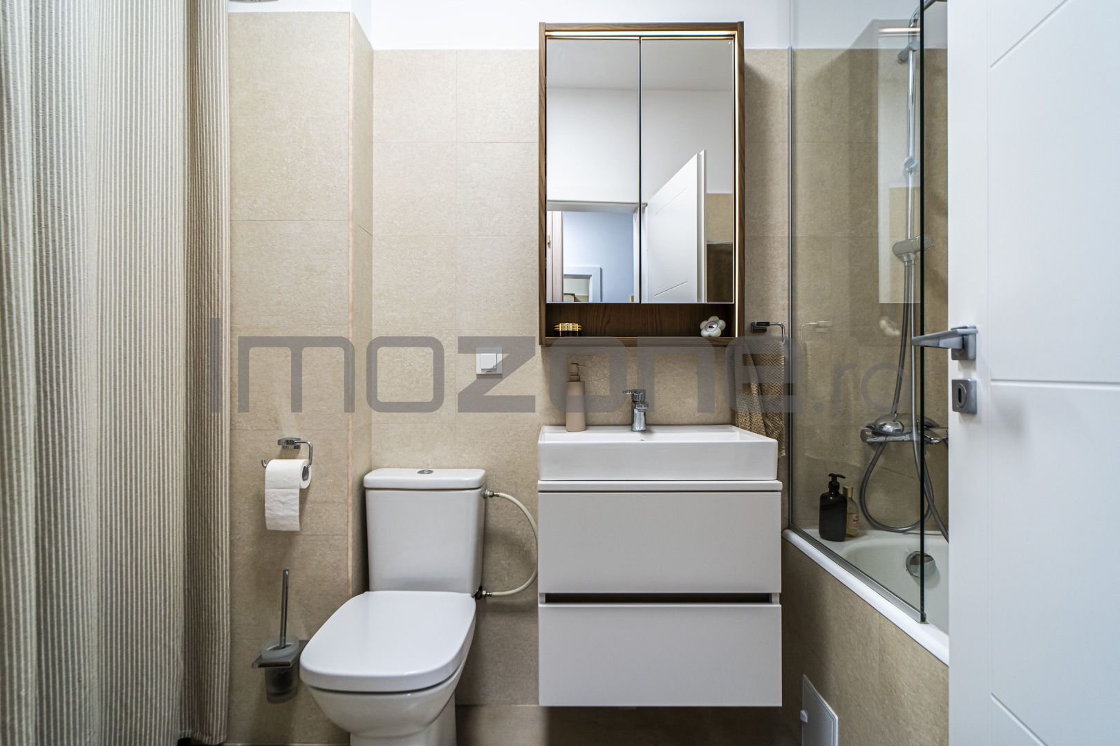 Plaza Mall, 2 camere, decomandat, 60 mp, etaj 2, mobilat, parcare subsol, boxa - Poză 11