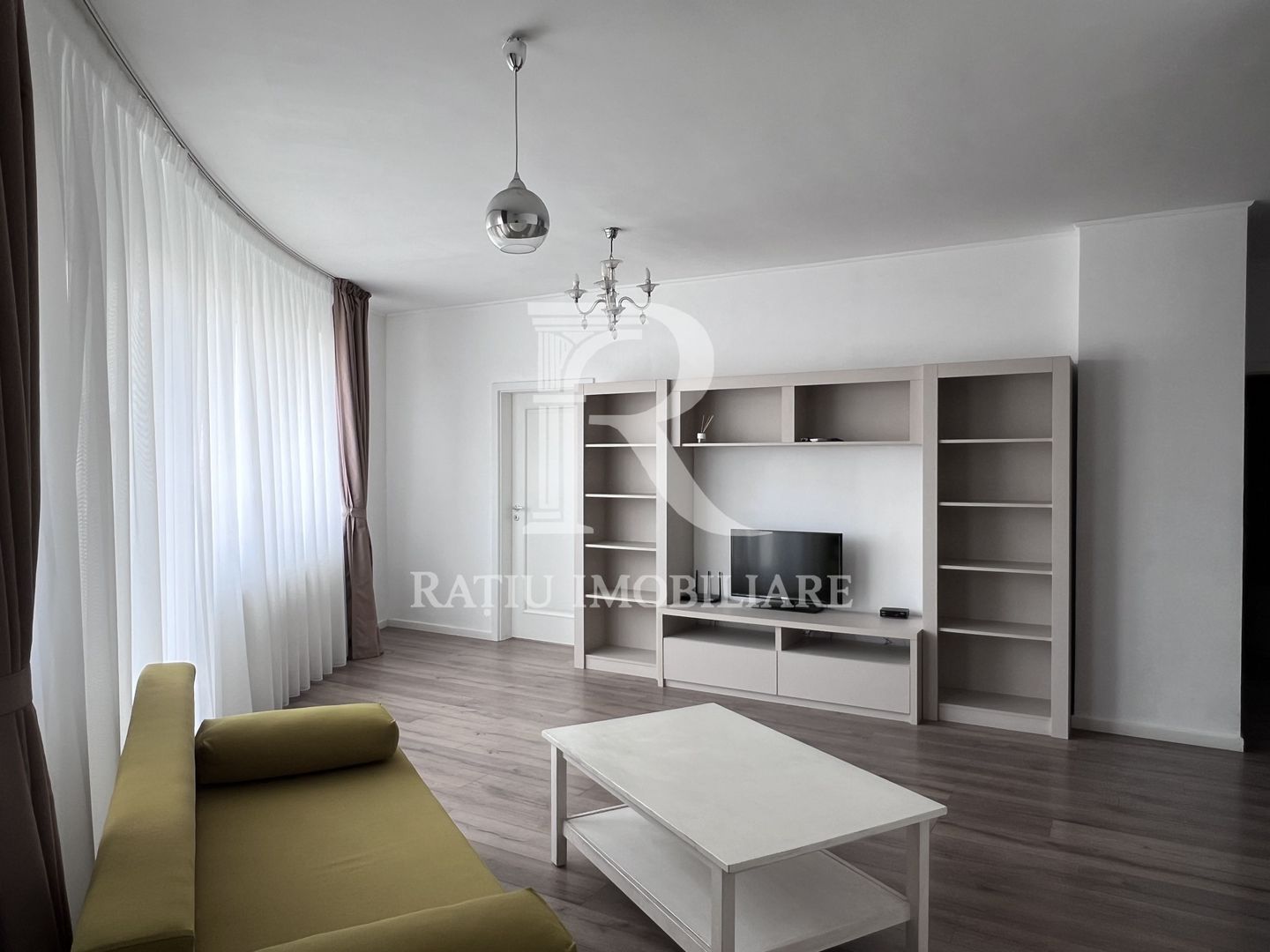 Apartament cu 3 Camere | Dormitor Matrimonial | Luceafărul | Oradea - Poză 1