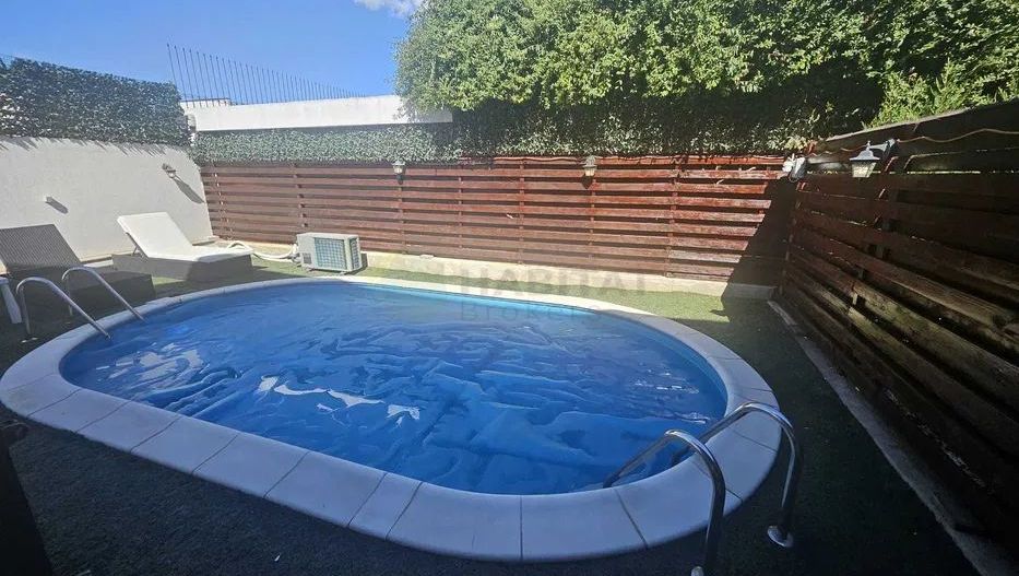 Vilă  cu mansardă, piscină și design modern – Tunari - Poză 37