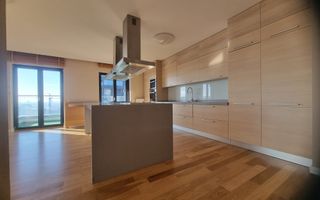 Vanzare penthouse cu view spectaculos in Complex Upground - Poză 22