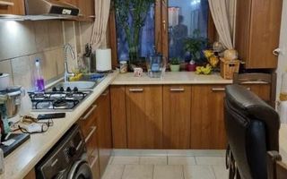 Apartament cu 3 camere/ 65mp Etajul 3/ Zona Podu Ros - Poză 4
