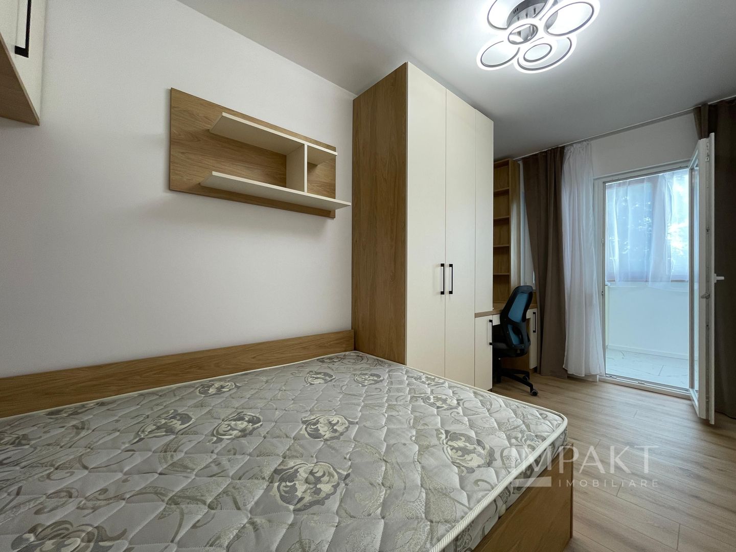 Apartament cu patru camere spre vanzare in cartierul Manastur! - Poză 11