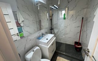 Apartament cu 2 camere, 60mp, decomandat, Zona Central - Poză 8