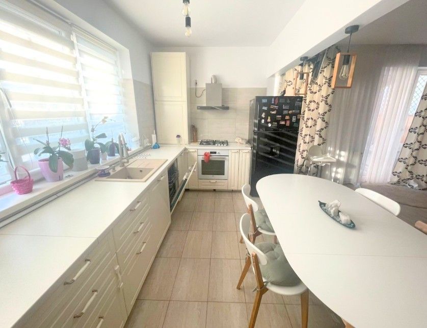 Casă de închiriat în Otopeni – perfectă pentru familie! - Poză 2