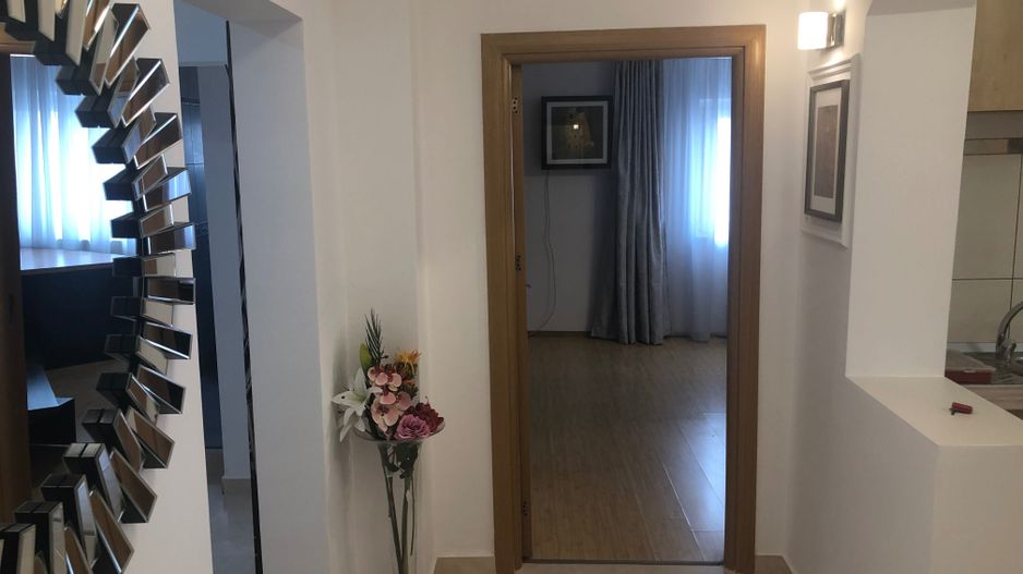 De vanzare apartament 3 camere 78.8 mp, zona 13 Septembrie - Poză 4