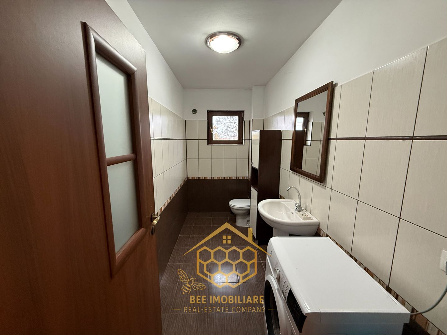 Apartament spatios 3 camere la 10 minute de centru cu loc de parcare - Poză 7