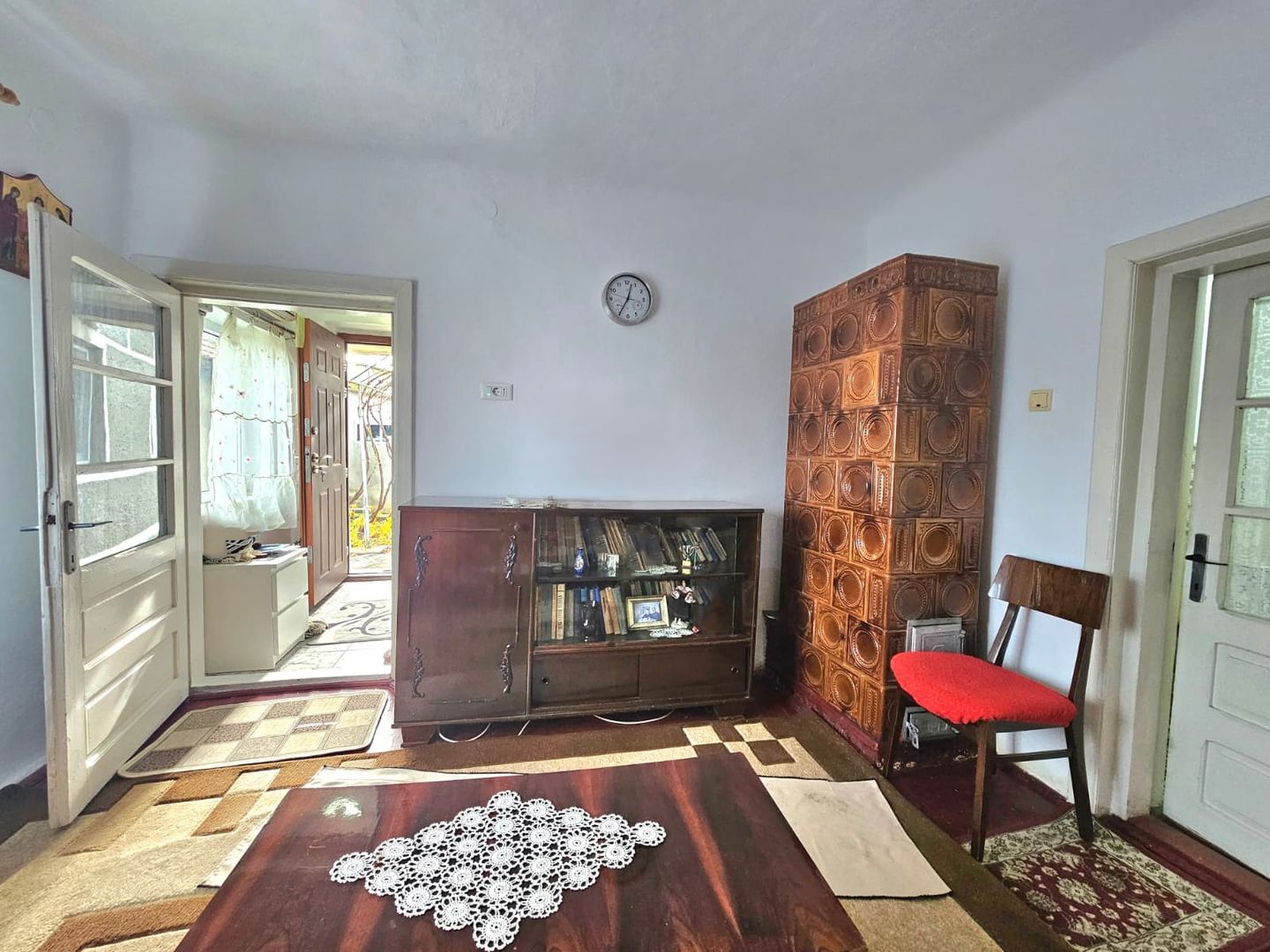 Casă de vanzare in Medgidia in zona centrala - Poză 4