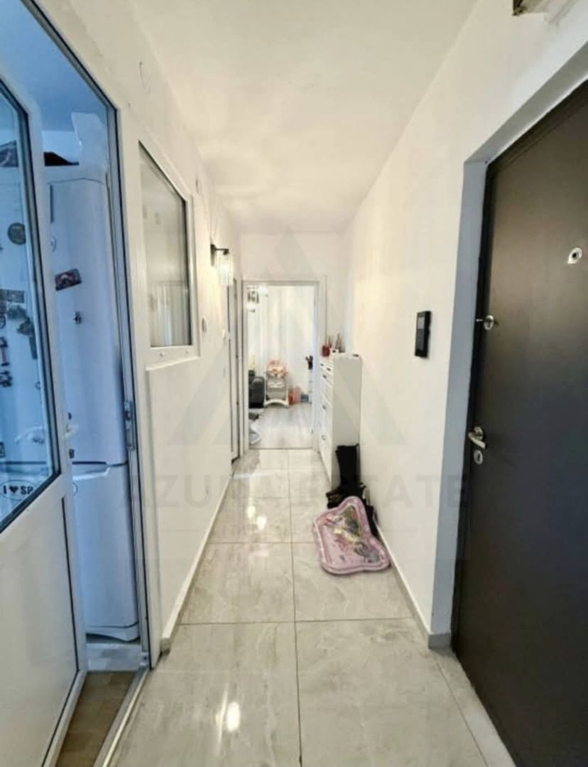 Apartament modern 2 camere 50 mp utili mobilat zona Vasile Aaron - Poză 8