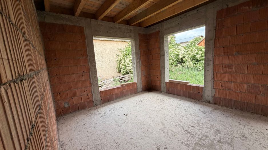 Casă de vânzare 260 mp utili + 1052 mp teren in centrul orasului Covasna - Poză 26