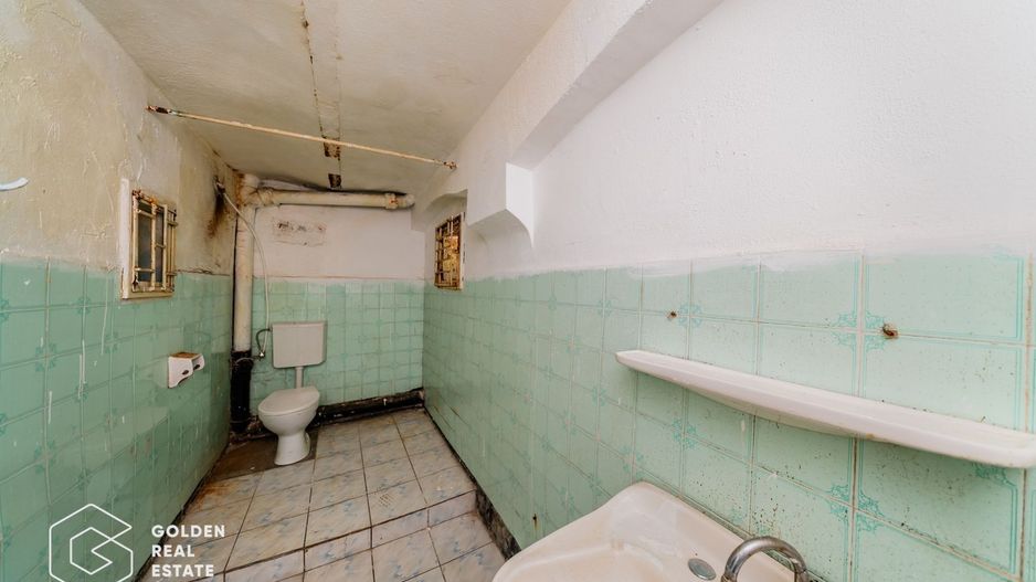 Casa individula cu 5 camere, zona central - Poză 16