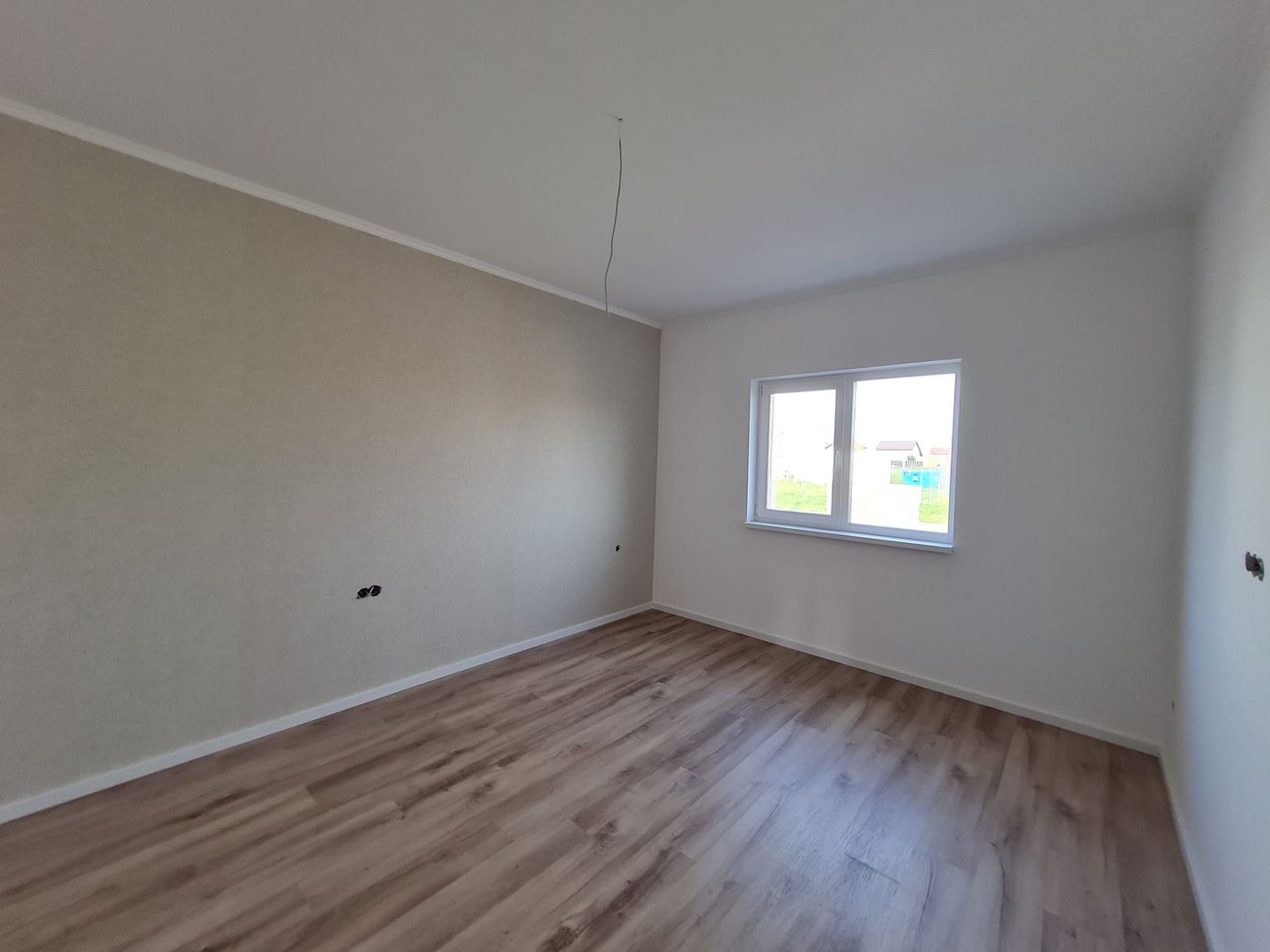 Casa individuala pe parter cu teren de 687 mp - Poză 13