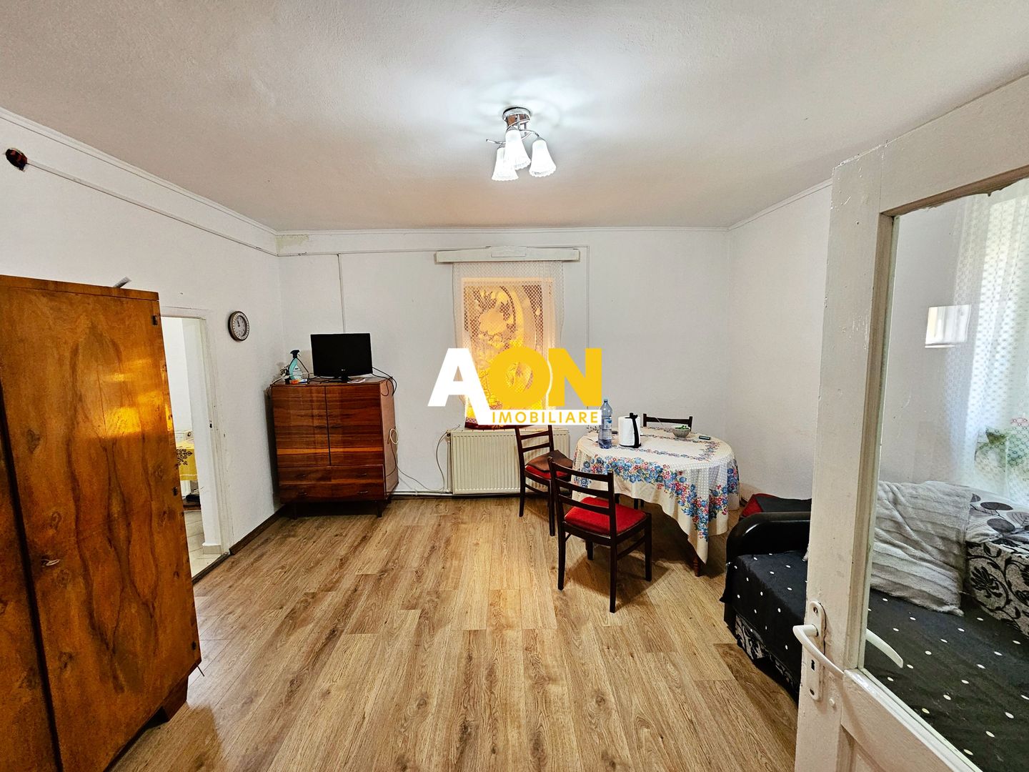 Casa renovata, 2 corpuri de cladire + anexe, 1331 mp teren, Paclisa - Poză 13