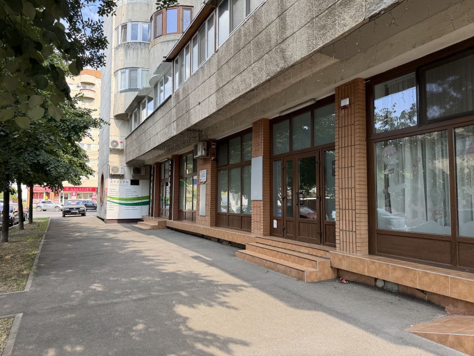 Spatiu servicii, birouri, Zona Modern. Comision 0 - Poză 23