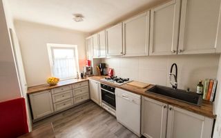BRASADAS vinde ap 3 cam decomandat etaj 4/4 M16. - Poză 2