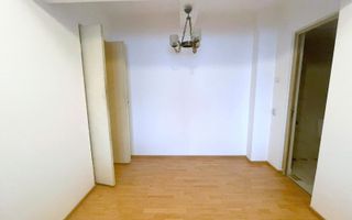 De vanzare – Apartament 3 camere   -R-uri -  Mazepa 1 - Poză 9