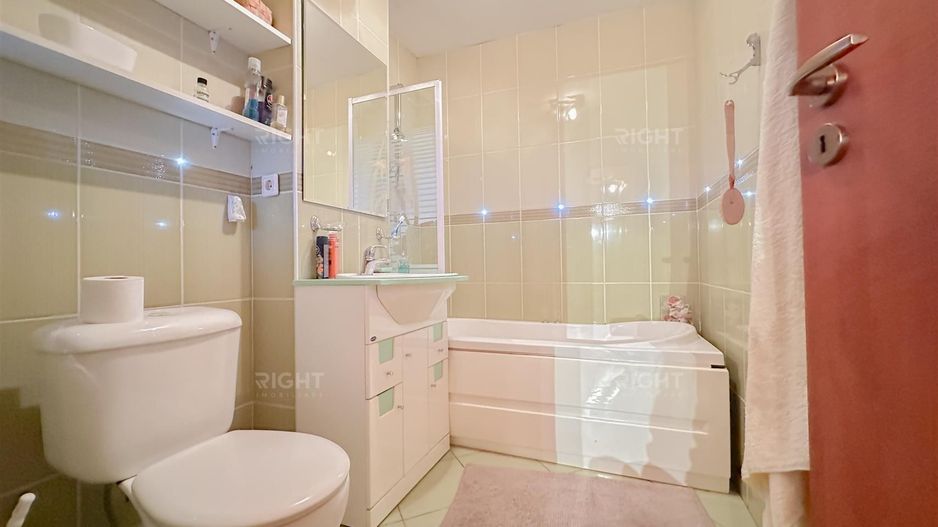 Apartament 4 camere | 2 balcoane | loc parcare | Sacele Brasov - Poză 8