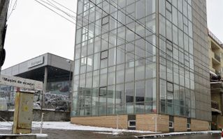 Cladire de birouri cu  spatii vitrate generoase in Zorilor. - Poză 24