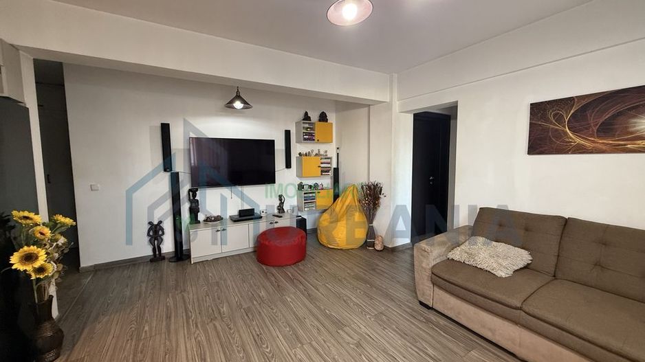 Apartament 3 camere de vanzare, Iasi, zona Bucium - Poză 2