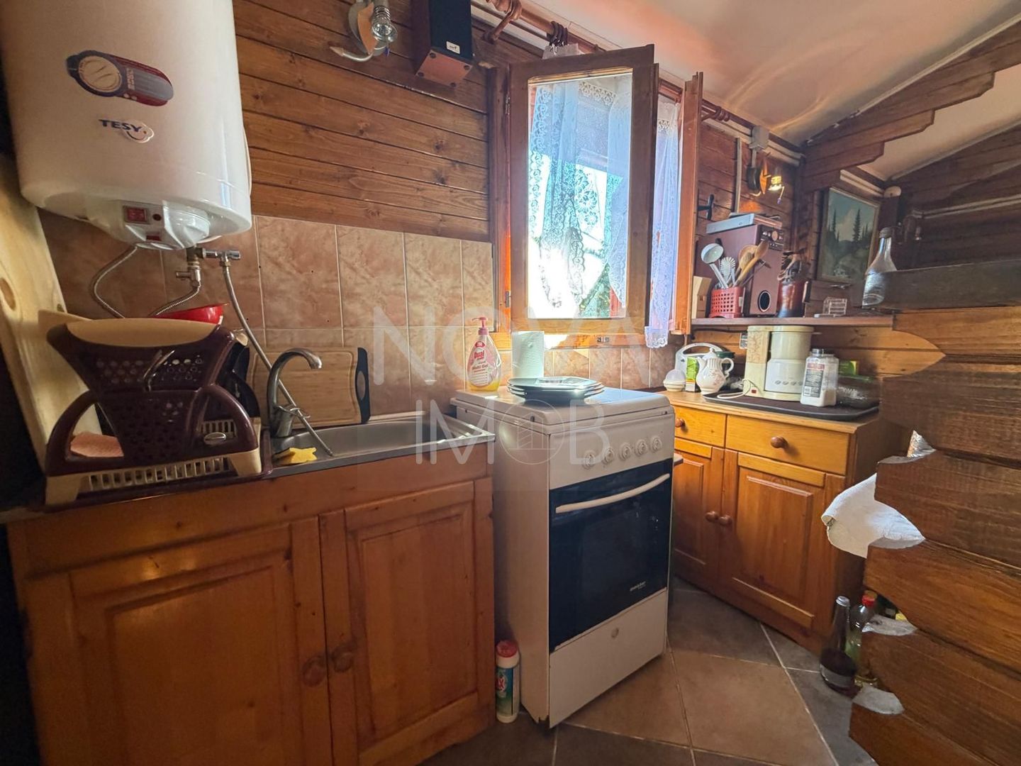 CASA DE VACANTA CU TEREN GENEROS, VALE – SALISTE - Poză 12