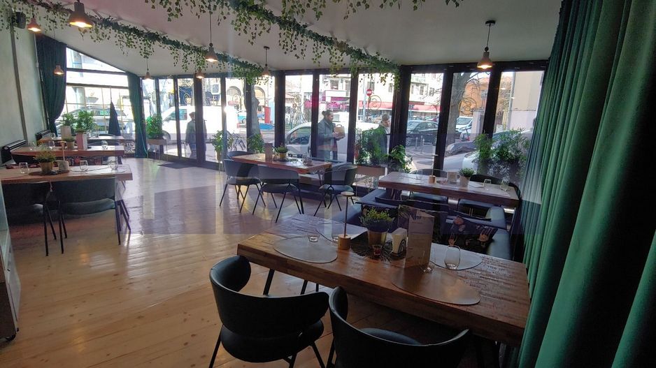 NCHIRIERE SPATIU COMERCIAL + TERASA | EMINESCU - DACIA 200MP HORECA RESTAURANT - Poză 3