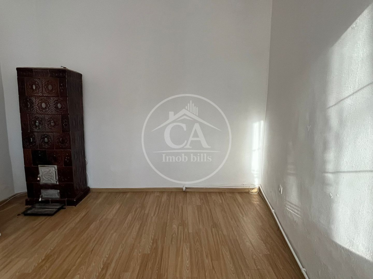 Casă de închiriat cu 3 camere în zona Centrală, Oradea. - Poză 3