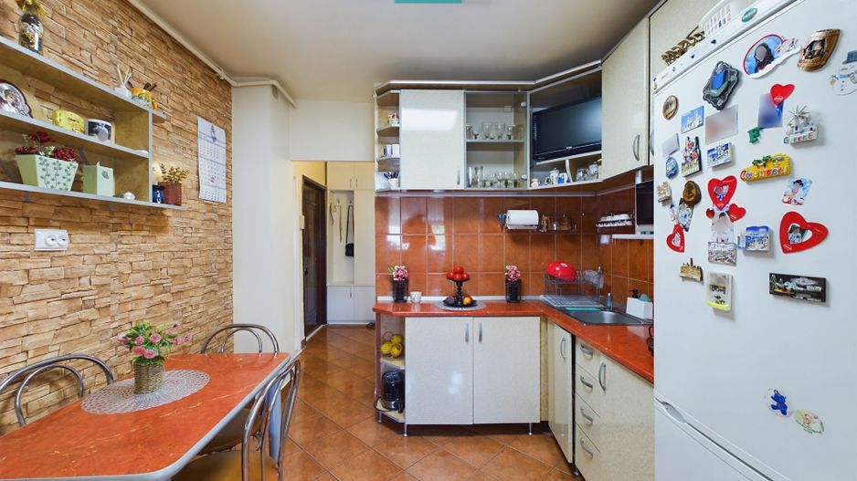 Apartament cu 3 camere în Alfa - Poză 19