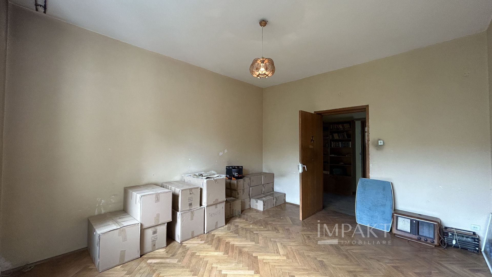 Apartament deosebit in centrul orasului, garaj si suprafata generoasa! - Poză 9