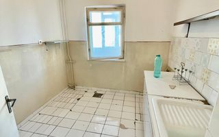 Nicolina-Clopotari Apartament 2 Camere Decomandat Bloc 1986 - Poză 5