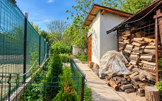 Casă cu 3 camere, anexe și livadă – Lopatnița, Șoimari - Poză 12