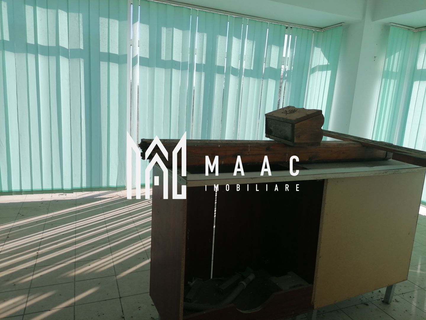 Teren 20000 mp I 3 corpuri cladire I Cristian - Poză 7