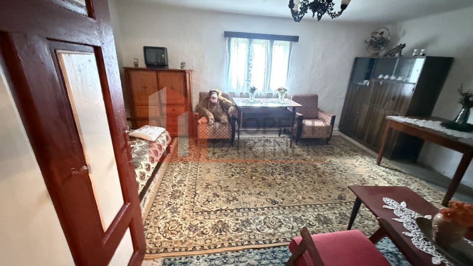 Casă tradițională sat Poarta, comuna Bran teren 4000 mp - Poză 8