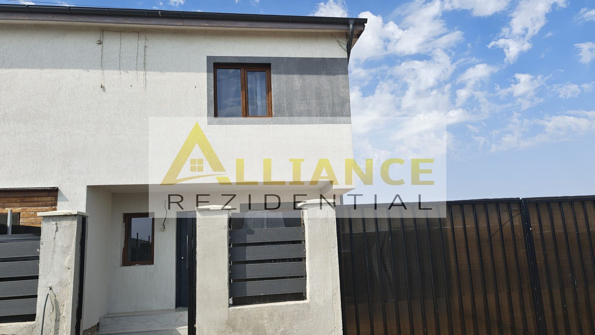 Duplex  mobilat | 3 camere | 2 bai | 106MP utili - Poză 2