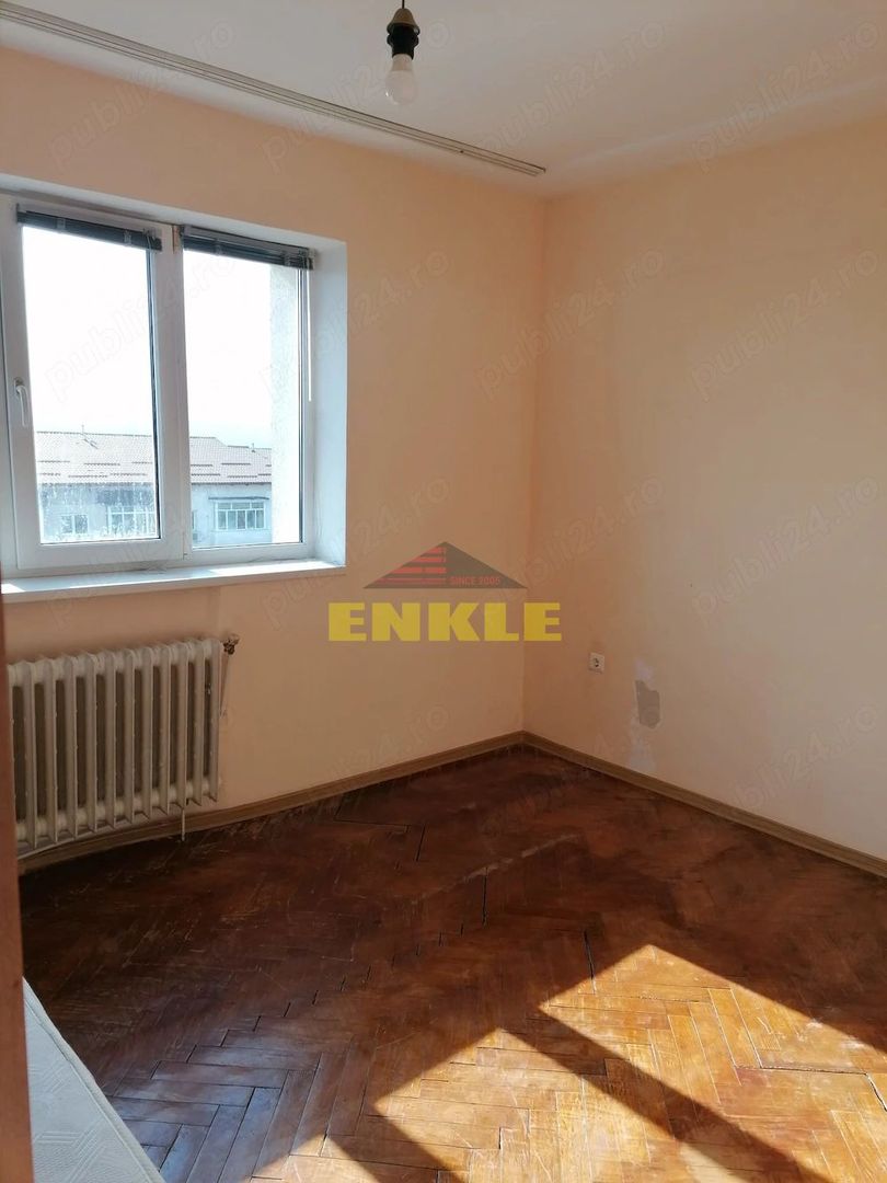 Apartament 2 camere decomandat –  Liceul Mihai Eminescu - Poză 7