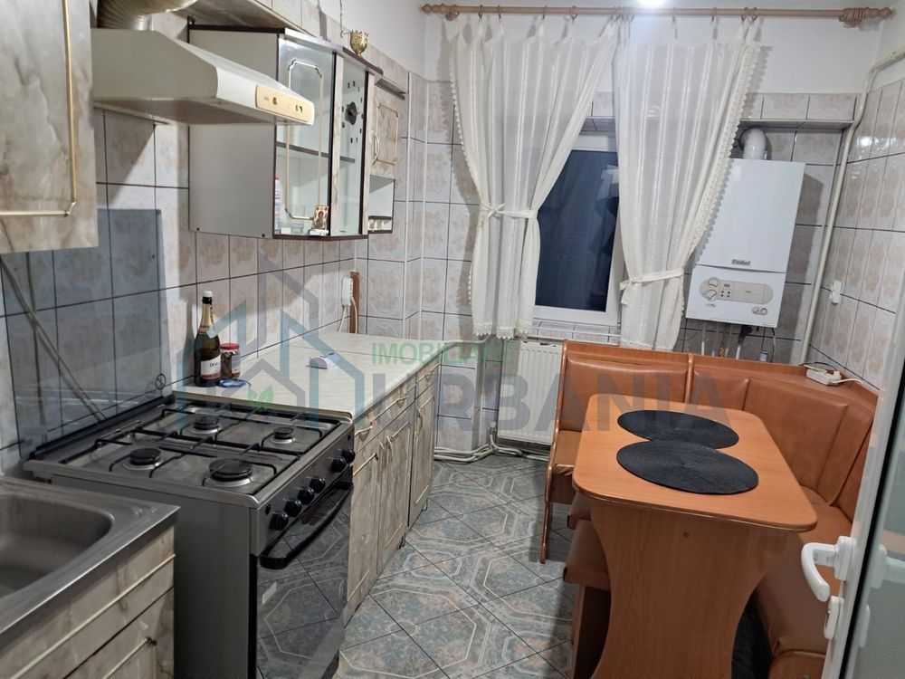 Apartament 3 camere de închiriat, 72 mp, etaj 1, Târgu Frumos, zonă centrală/liniștită - Poză 2