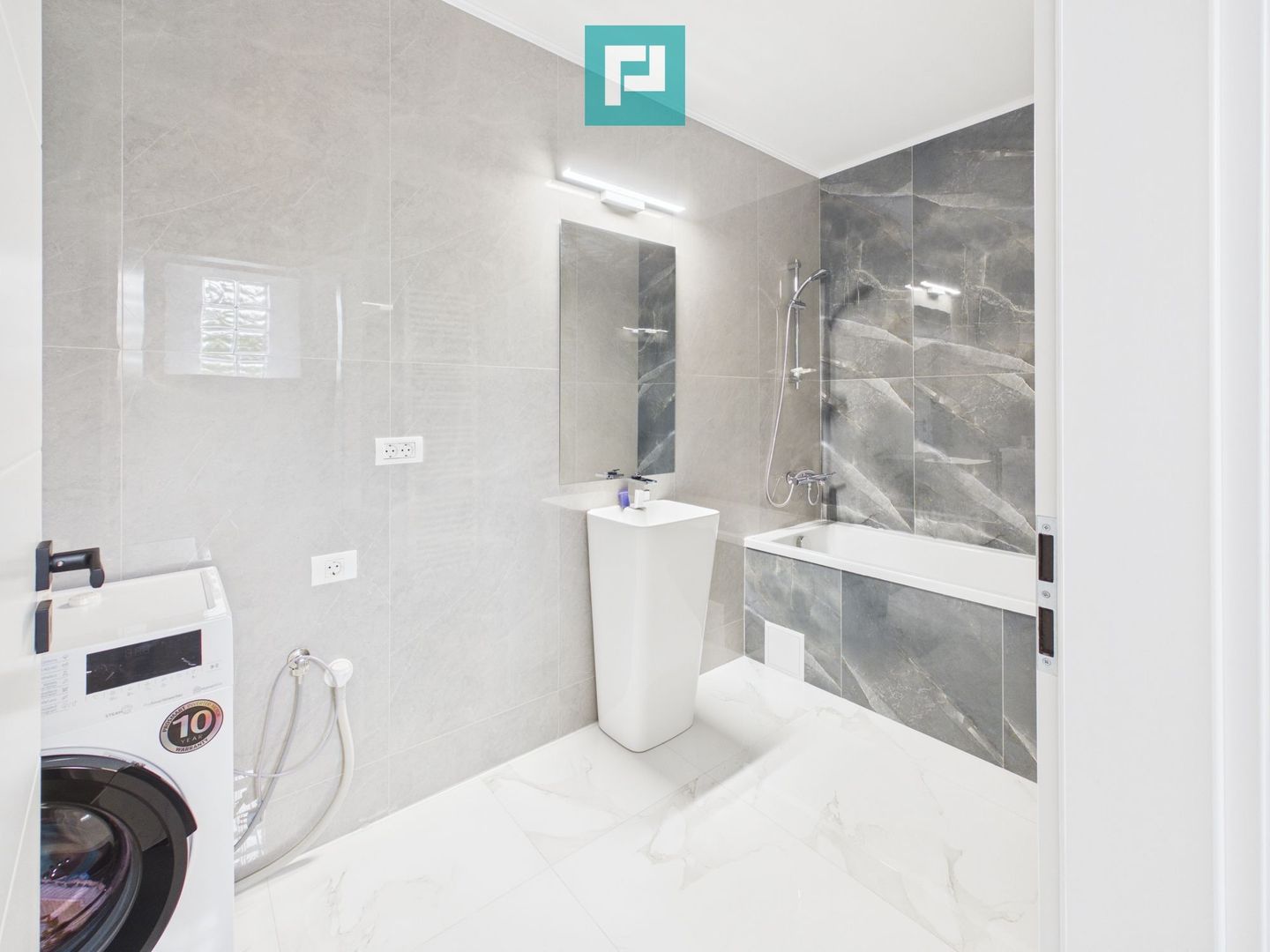 Loft ultracentral ultramodern, la prima închiriere - Poză 12