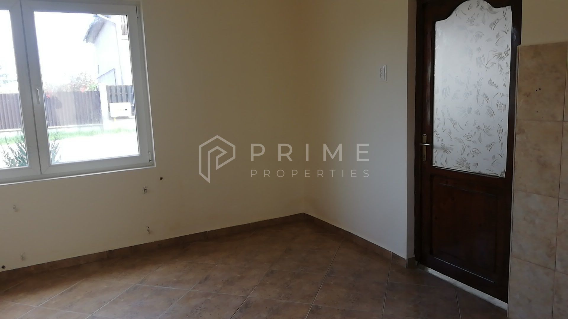 Casă renovată 2025, teren și curte comună – Sângeorgiu de Mureș - Poză 3