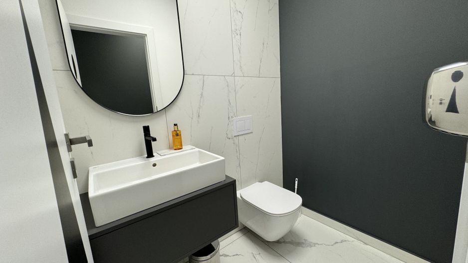 Imobil Premium de Închiriat: Eficiență și Tehnologie de Vârf - Poză 14